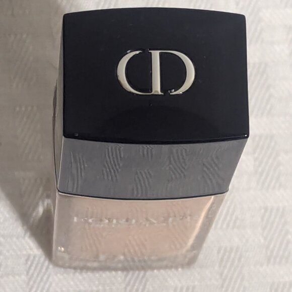 Dior Forever Skin Glow 24H Wear Radiant Foundation SPF 15 3CR - Picture 4 of 7